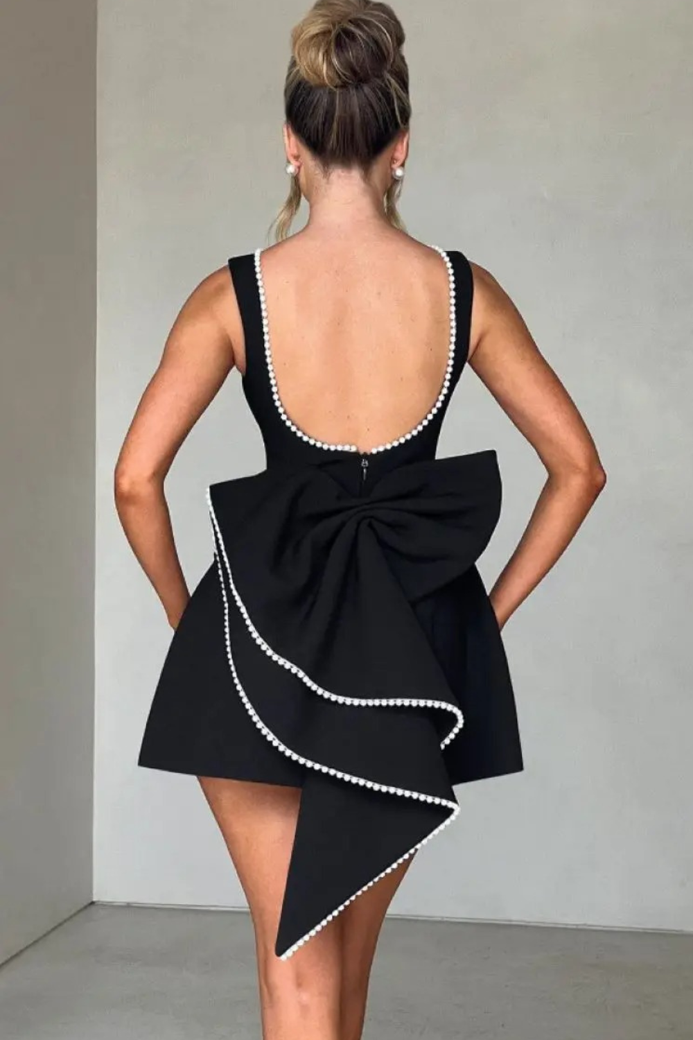 Women's Chic Pearl Detail Party Dress