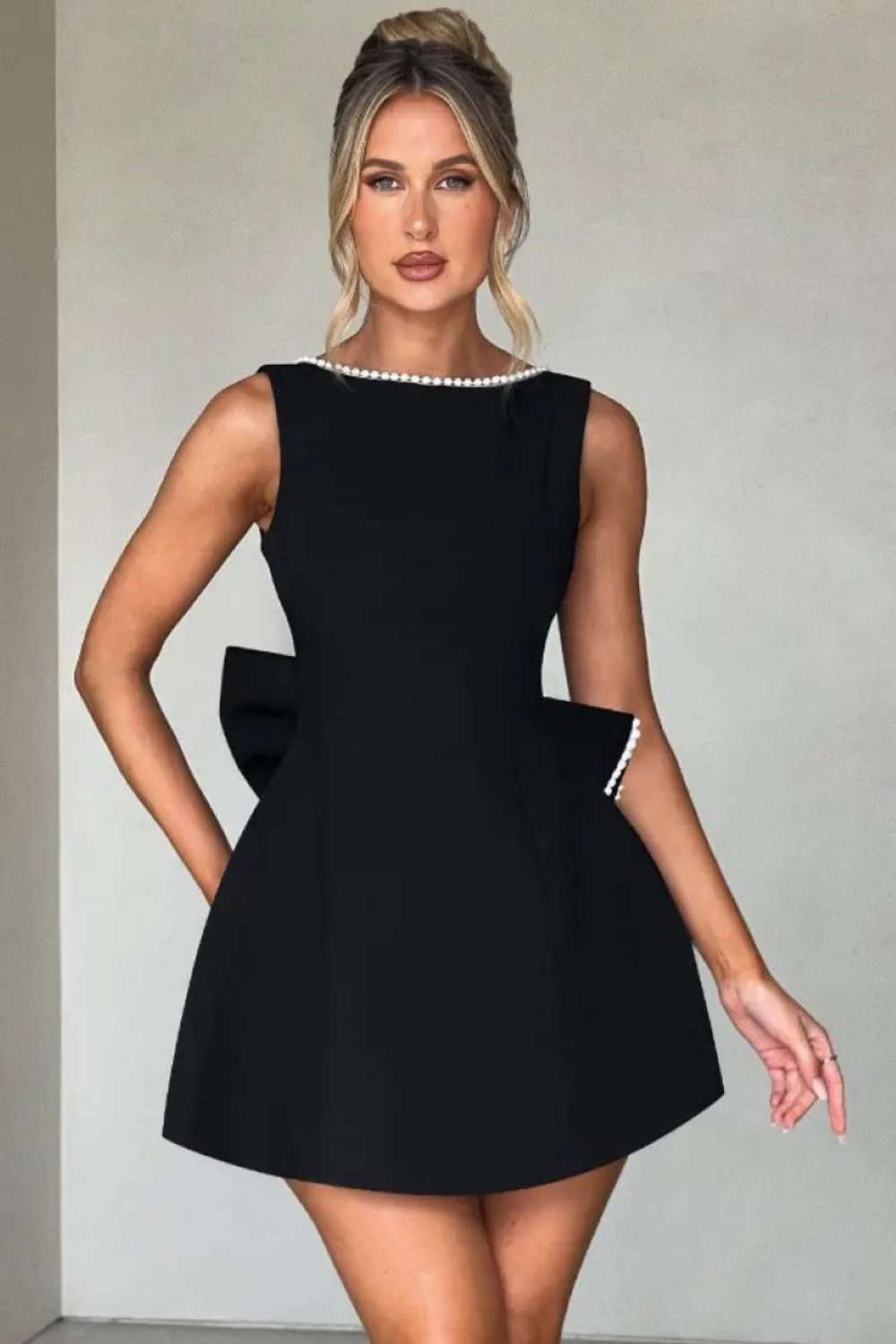 Women's Chic Pearl Detail Party Dress