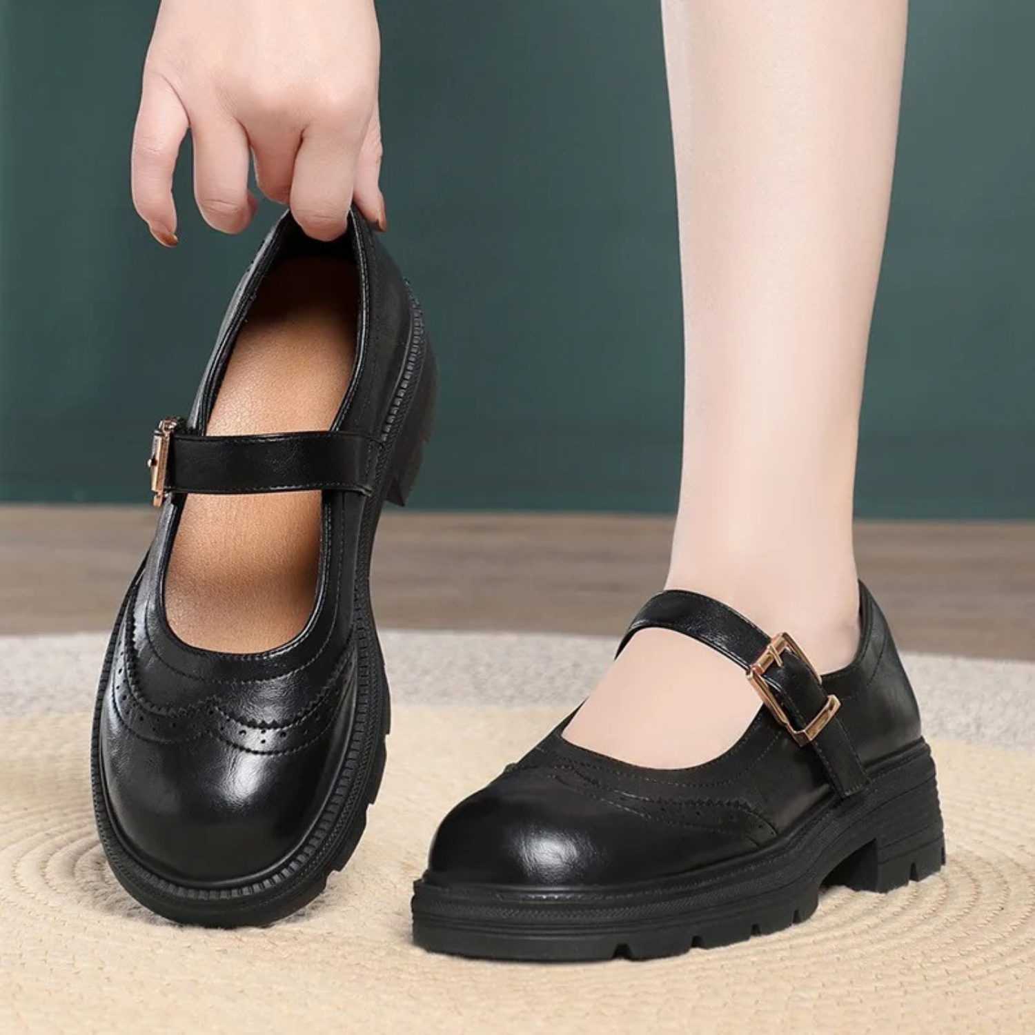 Women's Retro Leather Brogue Mary Jane Shoes